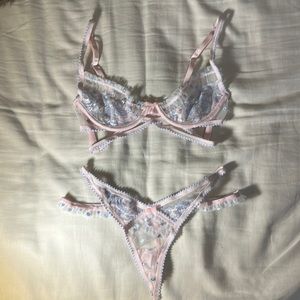 For Love and Lemons set